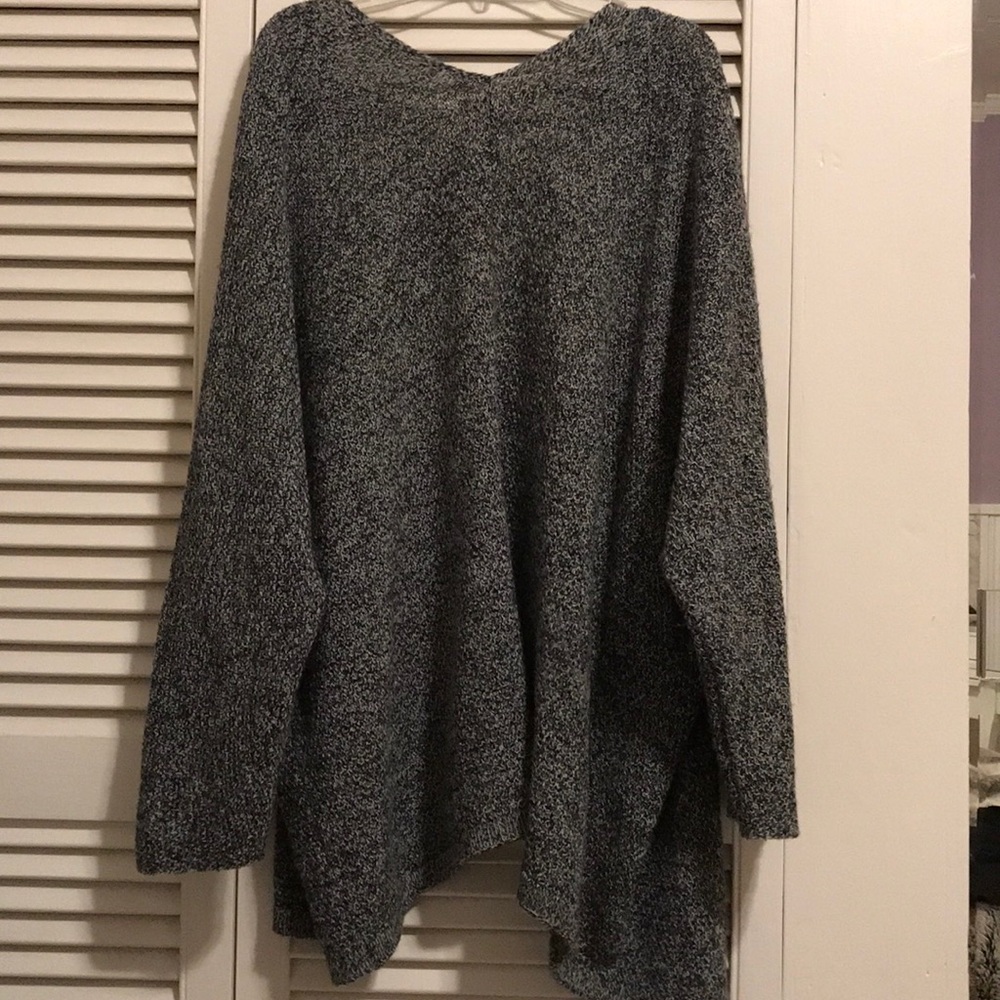 Sweater - Picture 3 of 4